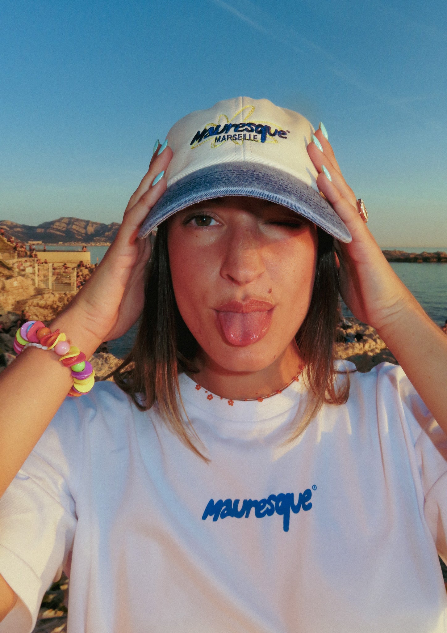 LA BICOLORE